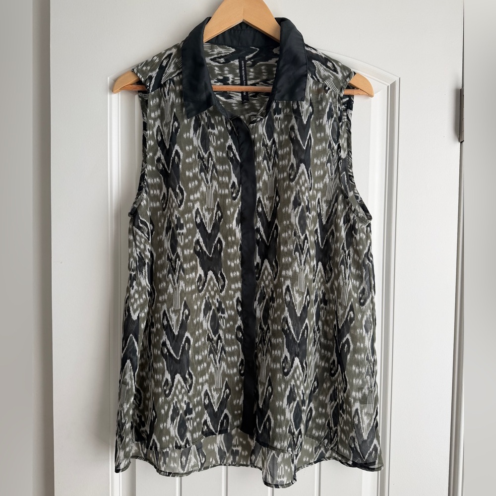 Walter Baker Black and Gray Patterned Blouse